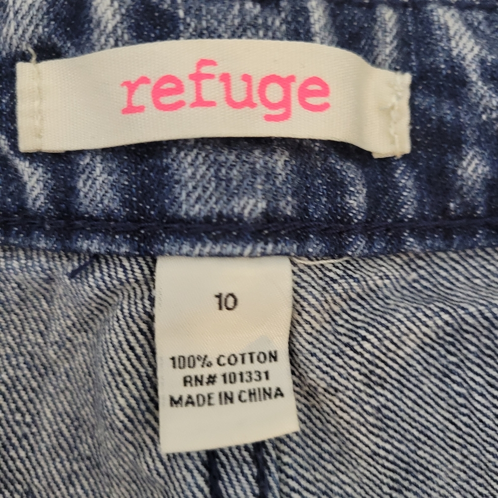 RUFUGE NWOT DENIM DISTRESSED JEAN SHORTS. 10 - Picture 4 of 4